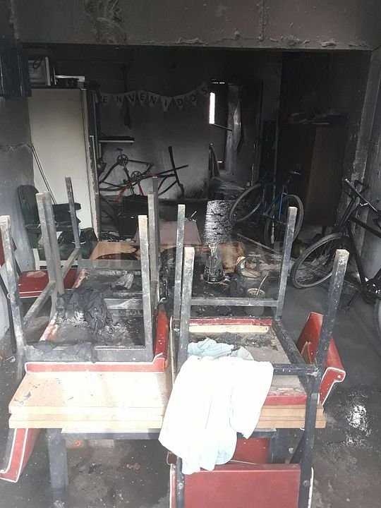 Una mujer falleció al incendiarse su casa