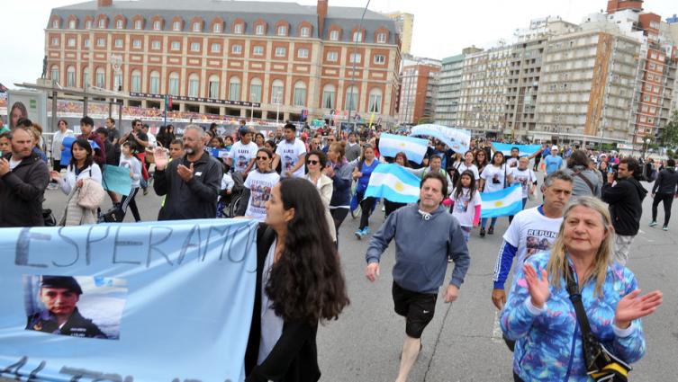 ARA San Juan: Familiares de tripulantes pidieron la presencia de Macri