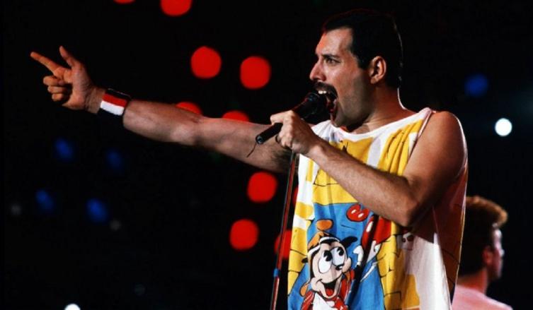 FRENARON EL RODAJE DEL FILME DE FREDDIE MERCURY: EL MOTIVO