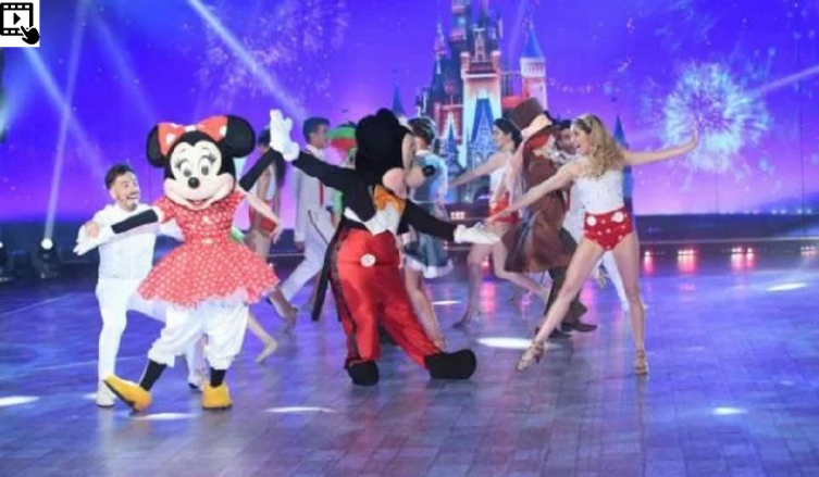 FEDERICO BAL Y LAURITA FERNÁNDEZ AL TELÉFONO POR LOS DERECHOS DE DISNEY