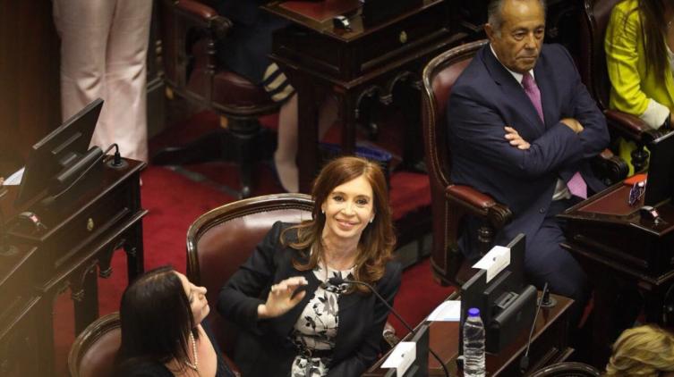 Se fracturó el FpV en el Senado: peronistas se separan de CFK