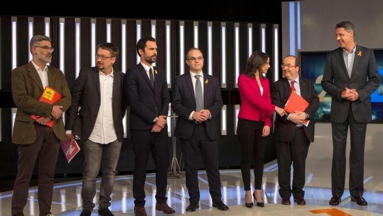 La campaña electoral en Cataluña arranca con un ríspido debate