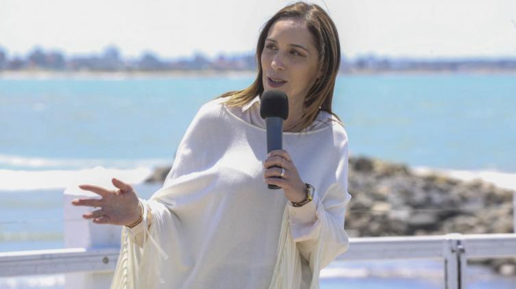 Vidal envía proyecto para reducir 221 cargos