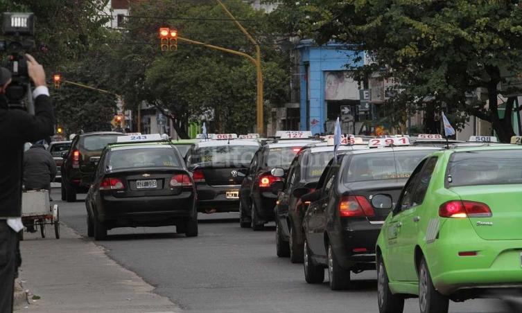 Taxistas cortarán calles en reclamo por seguridad