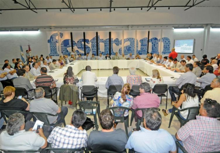 Municipales también adhieren al paro de la CGT