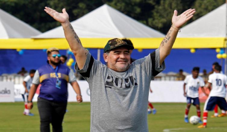 COPA SUDAMERICANA: MARADONA SE SUMÓ A LOS SALUDOS