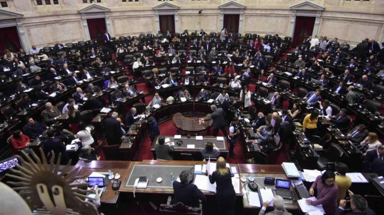Nación acordó un bono para los jubilados con los gobernadores