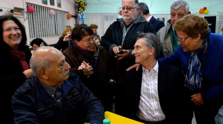 ¿Cómo es el bono para los jubilados como compensación?