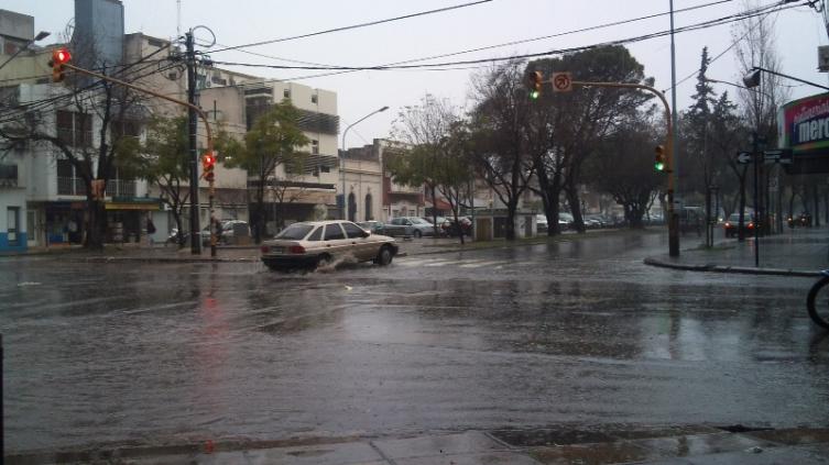 Luego de la tormenta, continúan vigentes dos alertas para Santa Fe