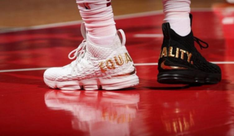 BÁSQUET: LEBRON Y LA IGUALDAD