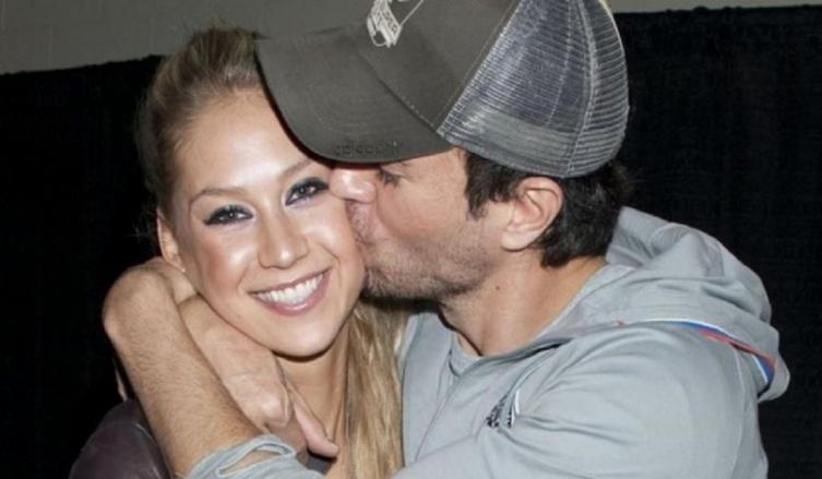 ¡ENRIQUE IGLESIAS Y ANNA KOURNIKOVA PAPÁS DE GEMELOS!