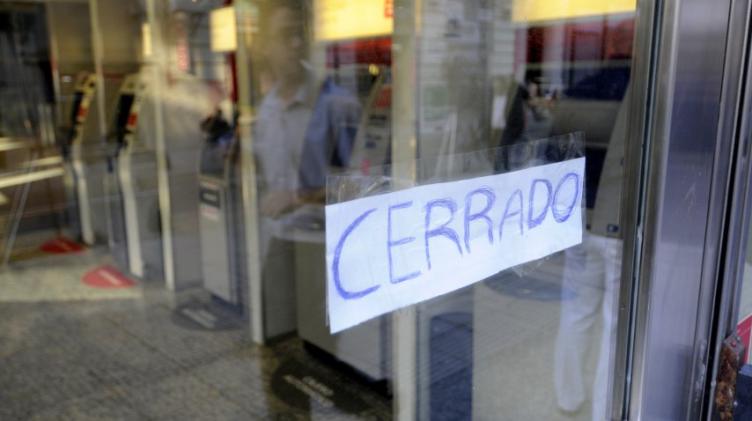 Desde las 11:15 no hay atención en los bancos 