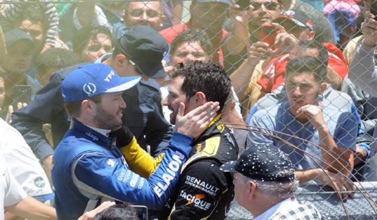 CANAPINO, ARDUSSO Y, MÁS ATRÁS, EL RESTO
