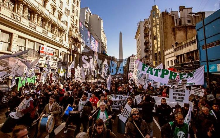 El Grupo Clarín cerró el diario La Razón y temen una ola de despidos