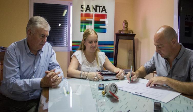 Se entregaron 250 medidores de agua potable  