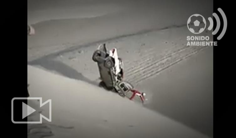 DAKAR: UNA CAMIONETA CLAVADA EN LA ARENA DEL DAKAR