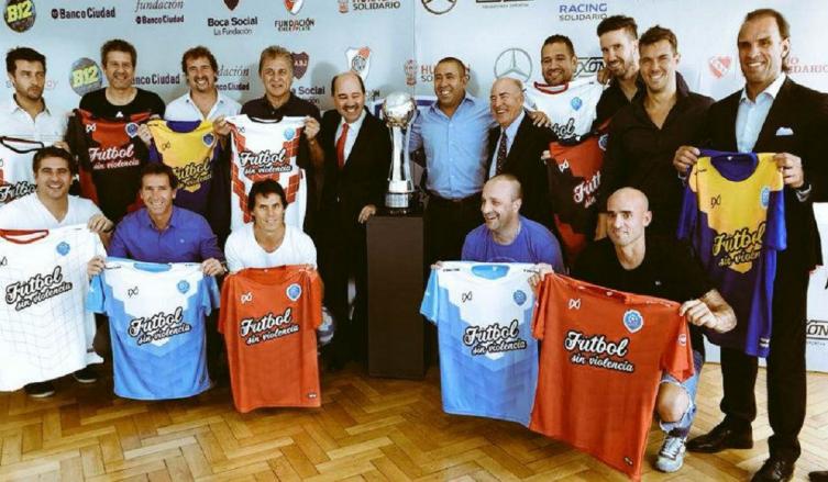 Viejas figuras del fútbol argentino disputarán un cuadrangular en la previa del Superclásico en Mar del Plata