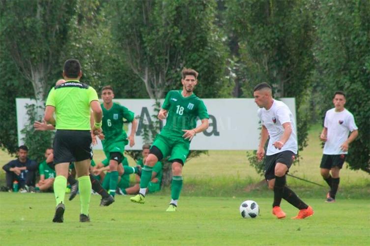 COLÓN PERDIÓ ANTE RACING DE MONTEVIDEO