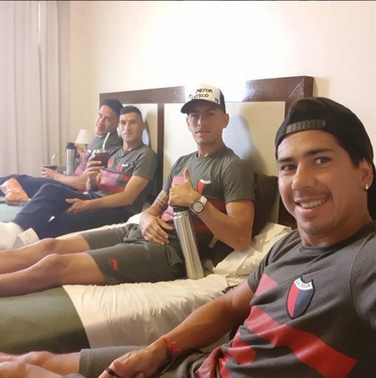 CACHETE MORALES SE VA DEL SABALERO