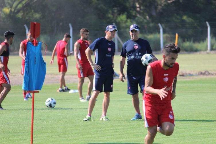 UNIÓN COMENZÓ LA SEMANA CON LA MIRA EN RACING