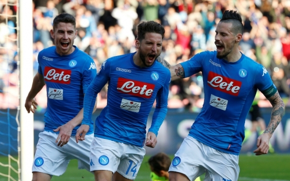 NAPOLI RECUPERÓ EL LIDERAZGO EN EL CALCIO