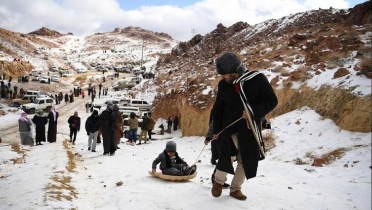 Cayó nieve en el desierto de Arabia Saudita