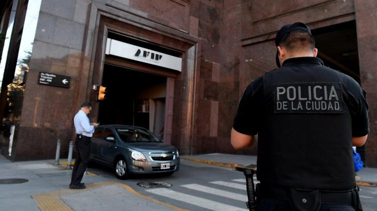 Detuvieron a siete personas luego de un allanamiento a la AFIP