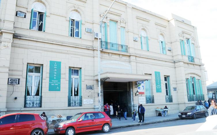 Hallan un feto en un baño del hospital Cullen