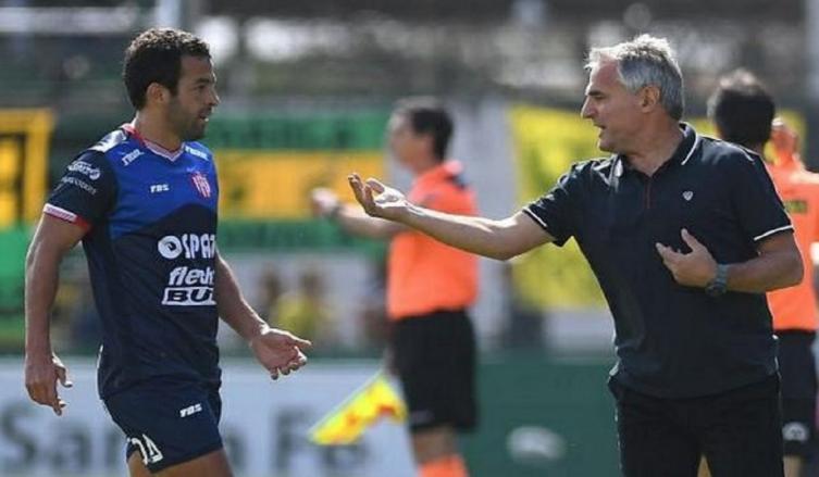 Madelón no encuentra reemplazo para Lucas Gamba
