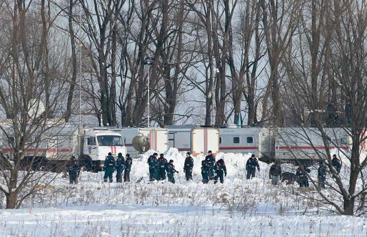 Hallan restos de víctimas del desastre aéreo en Rusia