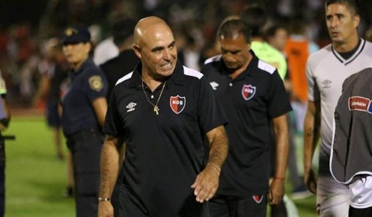 Llop: “Mi continuidad va más allá de un resultado”