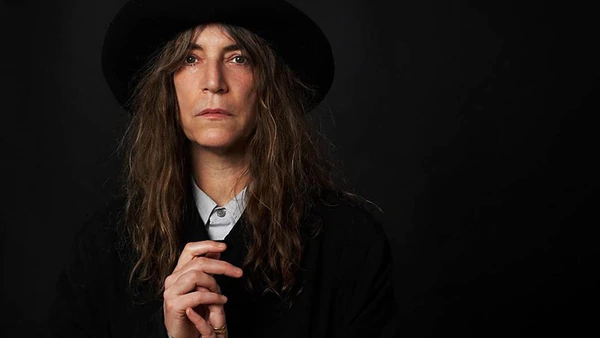 Patti Smith, una leyenda plena de poesía, punk y feminismo