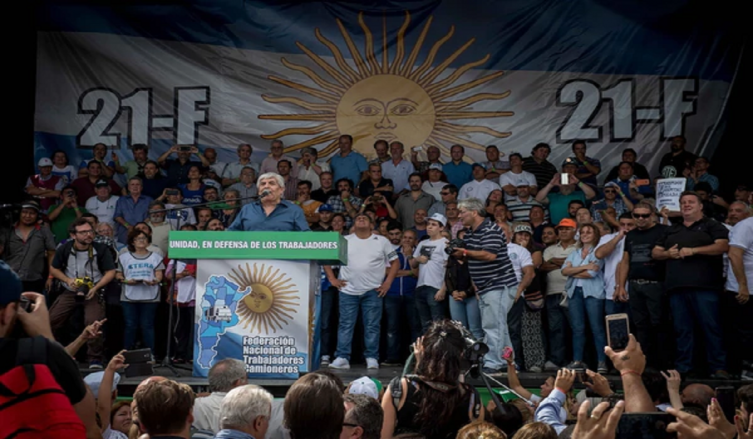 Según el Gobierno el costo de la marcha equivale al pago de 3 millones de AUH 