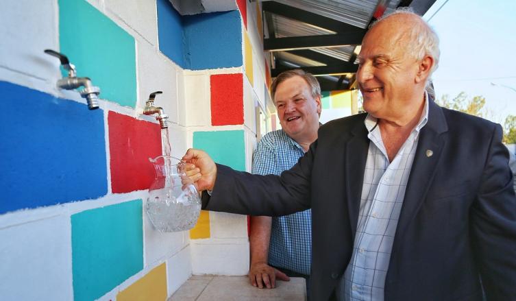 La provincia inauguró una nueva planta potabilizadora de agua  