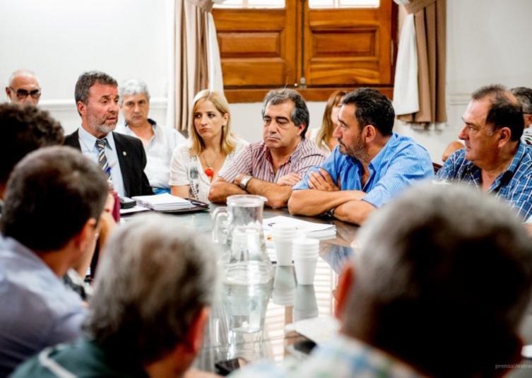 Municipales también tendrán cláusula gatillo