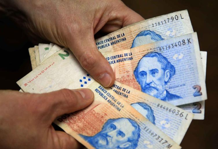 Los billetes de dos pesos saldrán de circulación