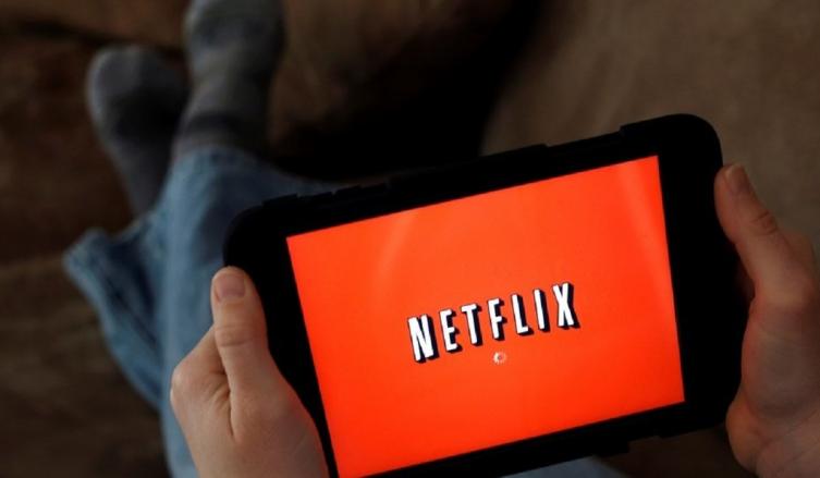 A partir de ahora, los usuarios de Netflix y Spotify pagarán IVA