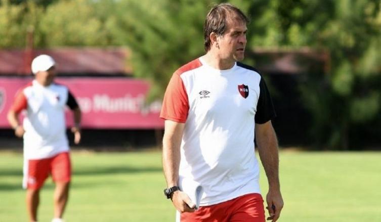 Garfagnoli prepara dos cambios y convalidó la llegada de De Felippe