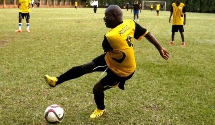 Presidente africano metió presos a rivales que lo marcaron en un partido