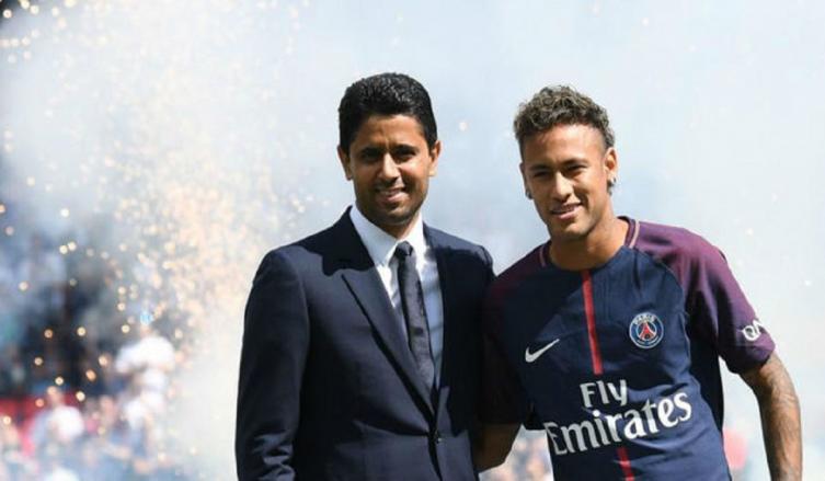 Neymar cobra lo que 1.693 mujeres futbolistas