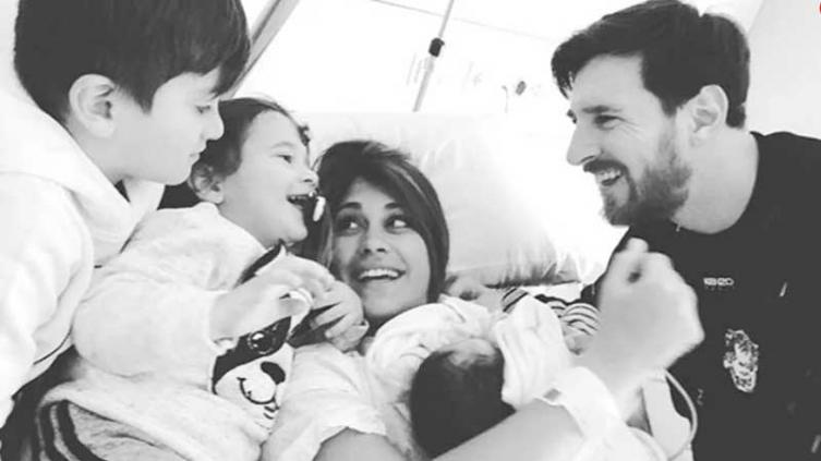 La felicidad de Antonela tras el nacimiento de su tercer hijo con Messi