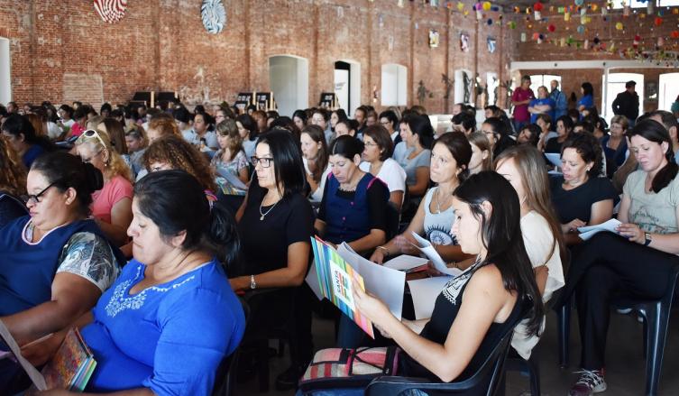Serie de capacitaciones destinadas a trabajadores de CAF y Centros de día  