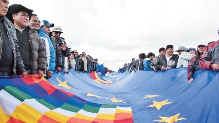 100 mil bolivianos reclamaron por la salida al mar de Chile