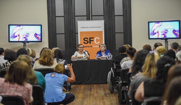 En la Ciudad se abrió el debate sobre mujeres y políticas públicas 