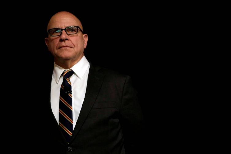 Trump apunta ahora al general McMaster en su crisis de Gobierno