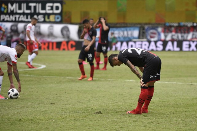 Newell's no levanta cabeza 