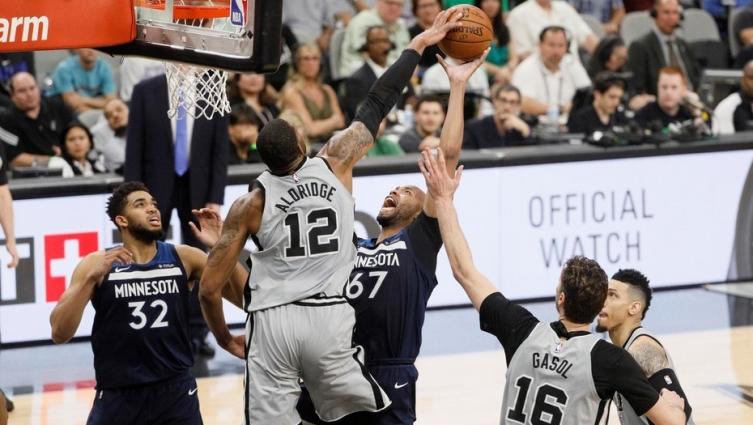 San Antonio Spurs sumó otro triunfo y pegó el salto en la tabla del Oeste