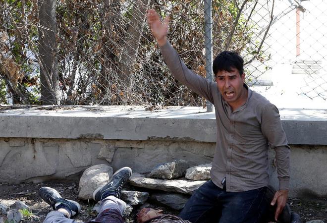 Al menos 30 muertos en un atentado suicida en Kabul