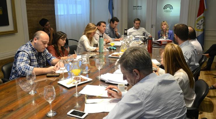 Concejales recibieron un informe de autoridades municipales