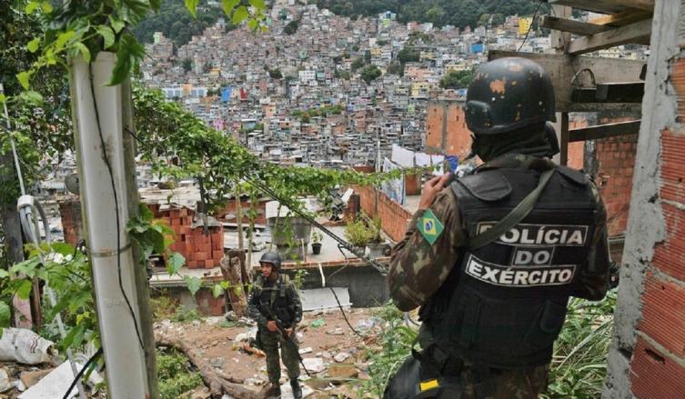 Siete muertos en Río en un confuso tiroteo con la policía militar